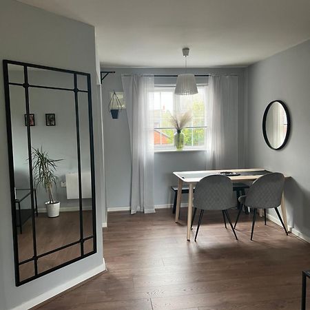 Warrington Apartment Great Sankey Экстерьер фото